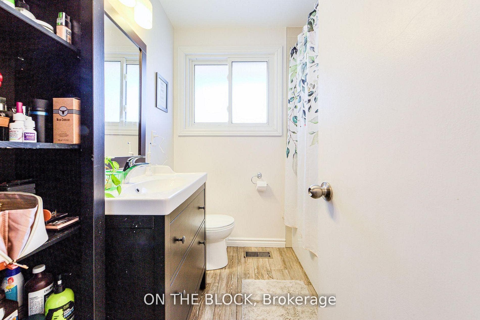 151 Nugent Drive Unit Upper photo 13