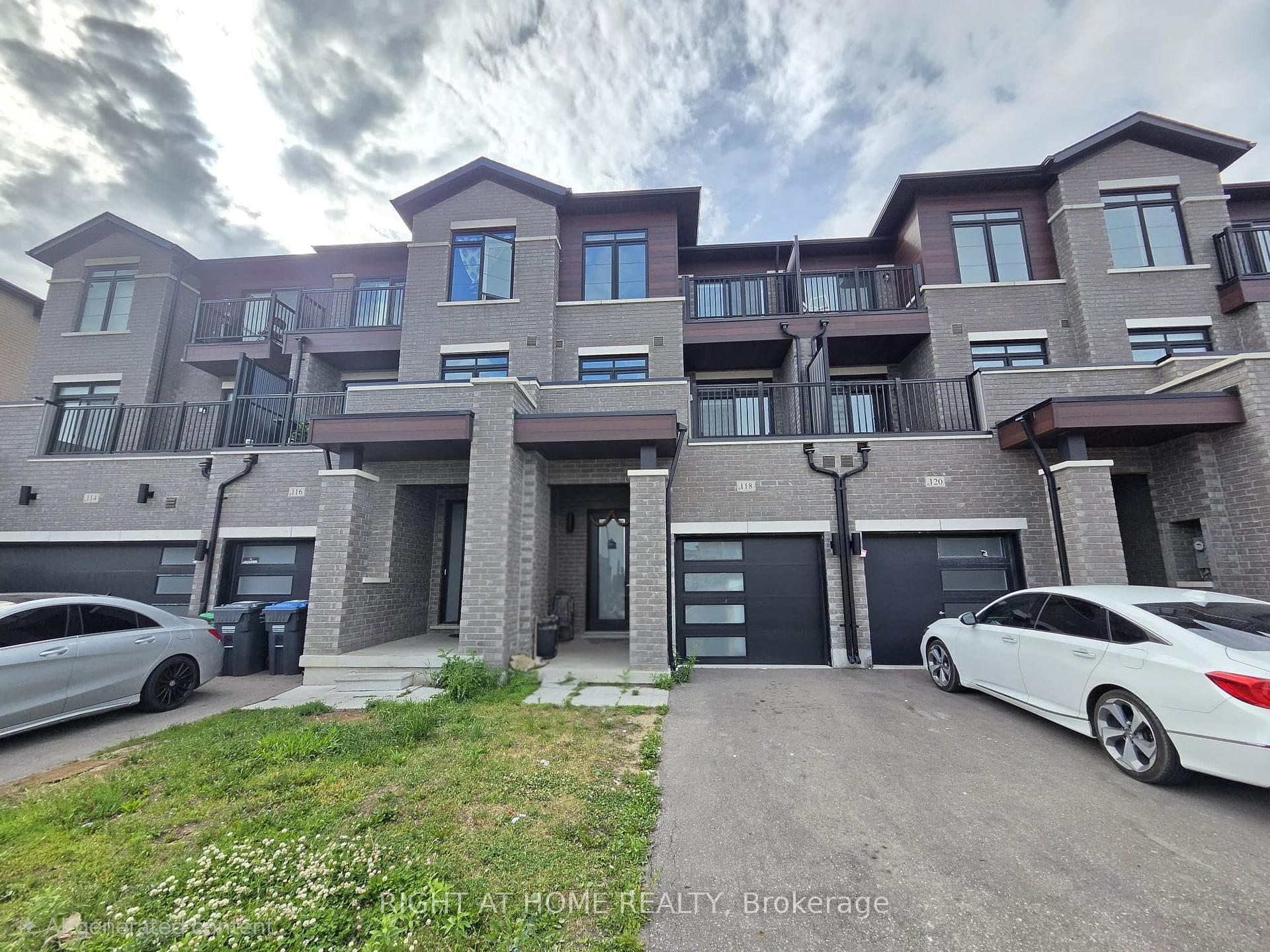 118 Purple Sage Drive Unit Upper photo 2
