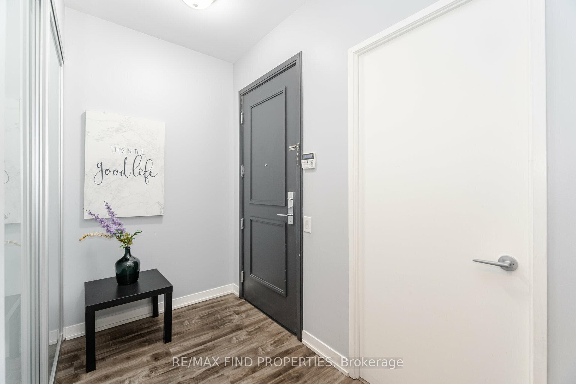 88 Park Lawn Road Unit 2717 photo 5