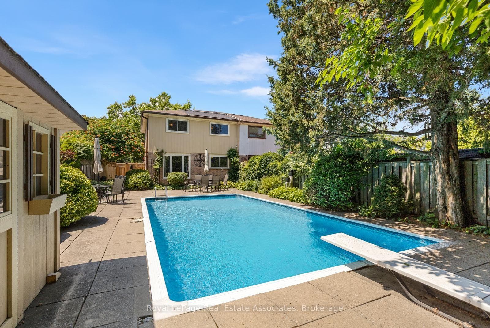 572 Tedwyn Drive photo 37