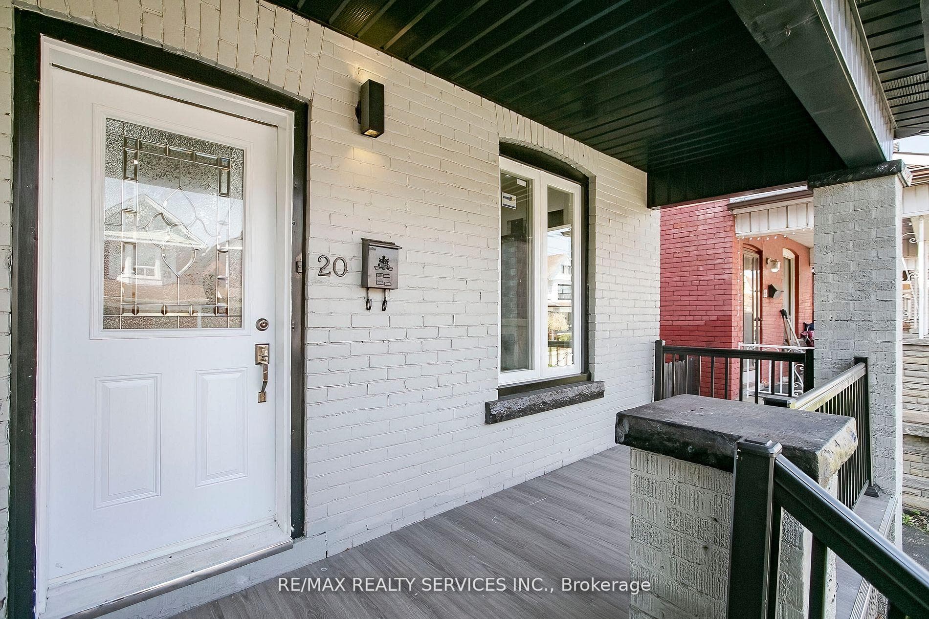 20 Somerset Avenue photo 3