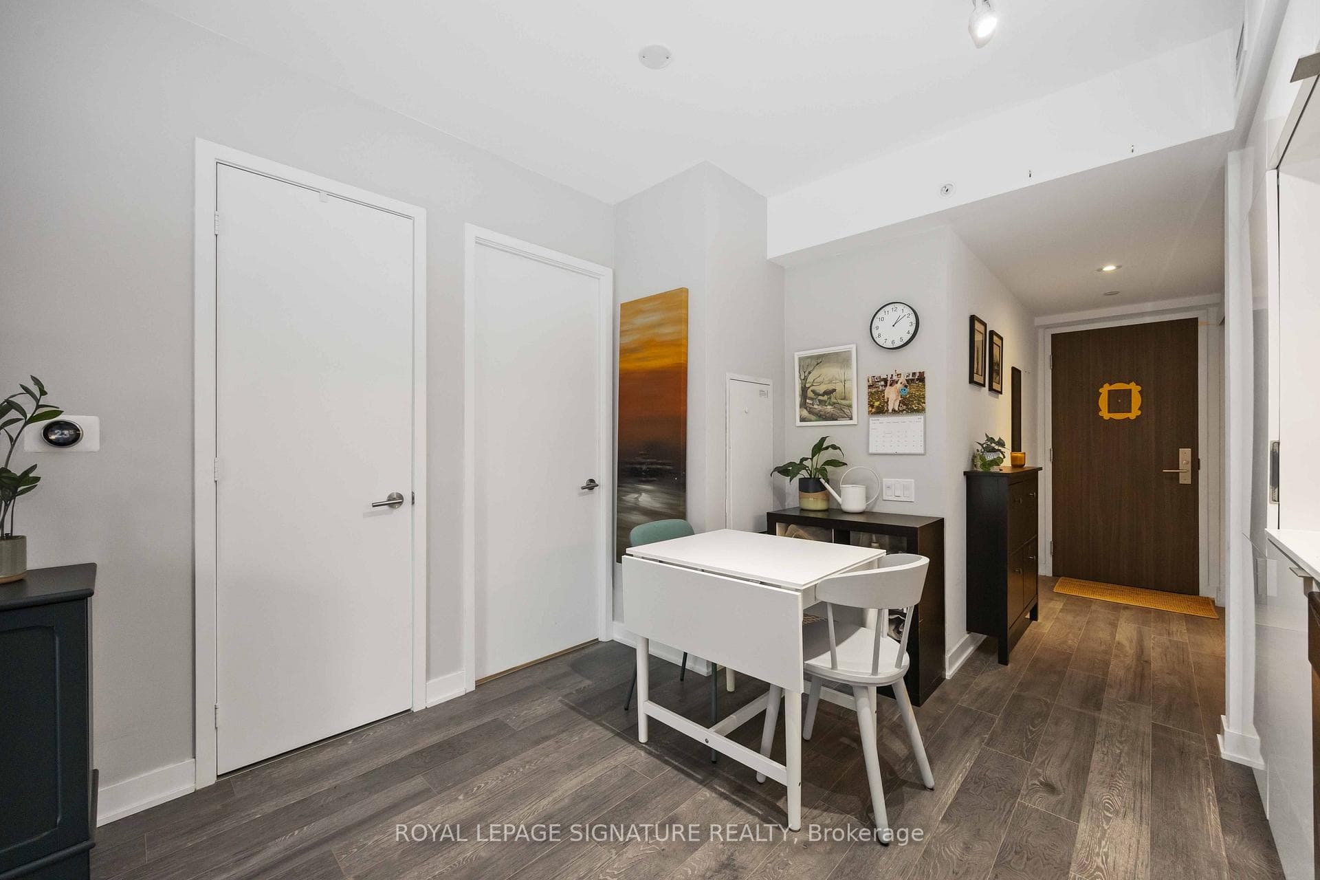 185 Roehampton Avenue Unit 407 photo 7
