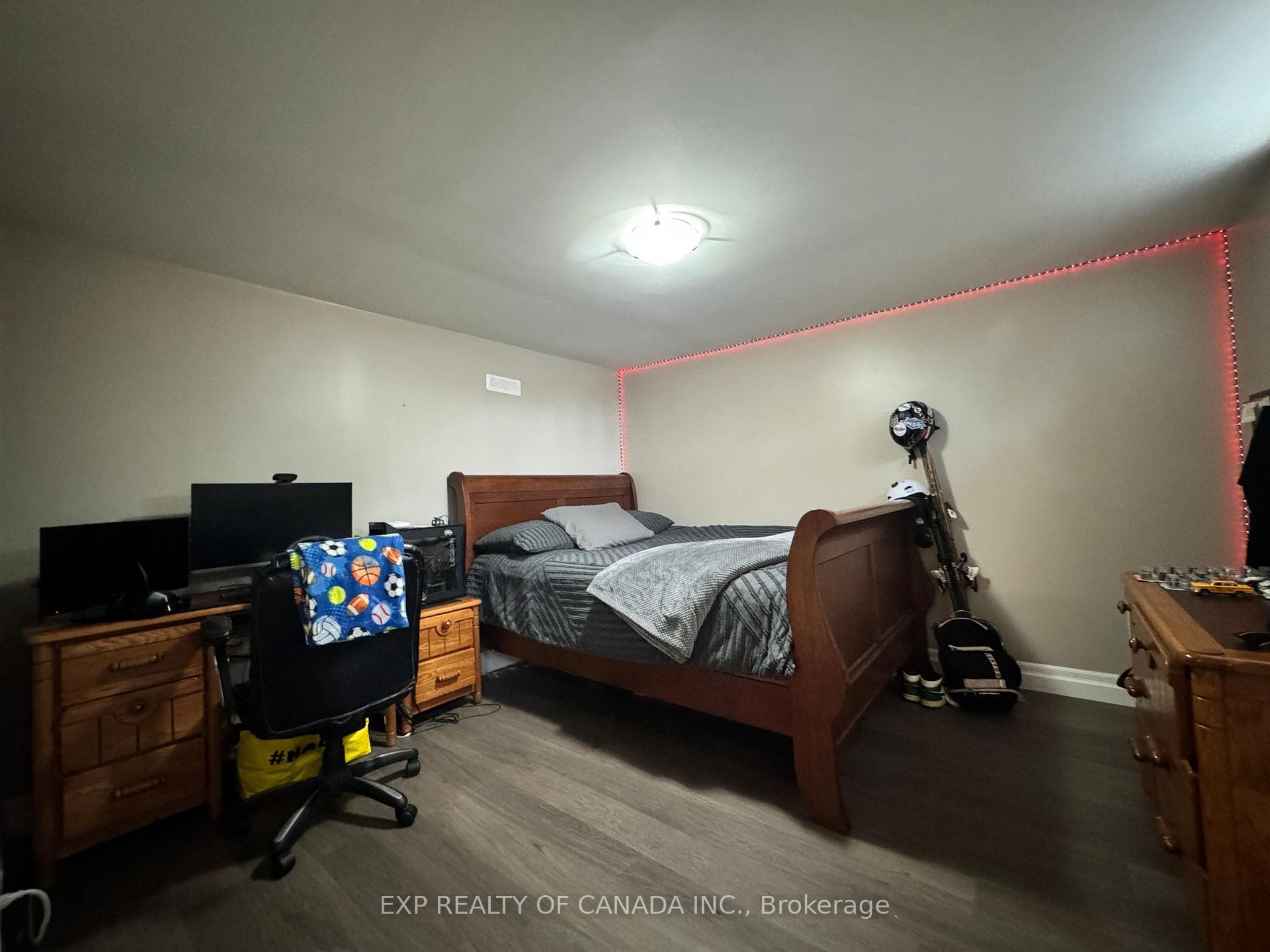 541 Toke Street photo 21
