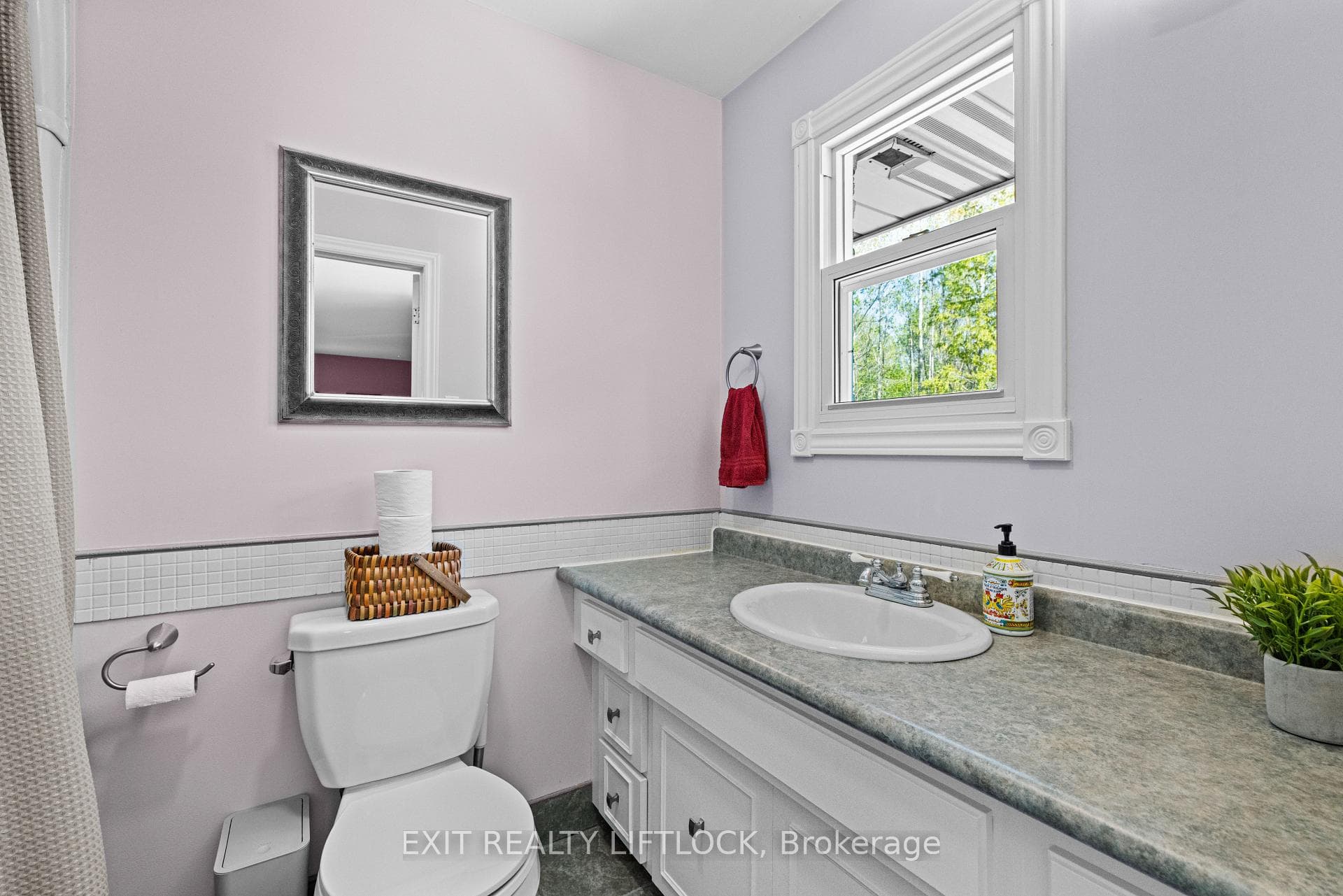 2225 Parkhill Road photo 25