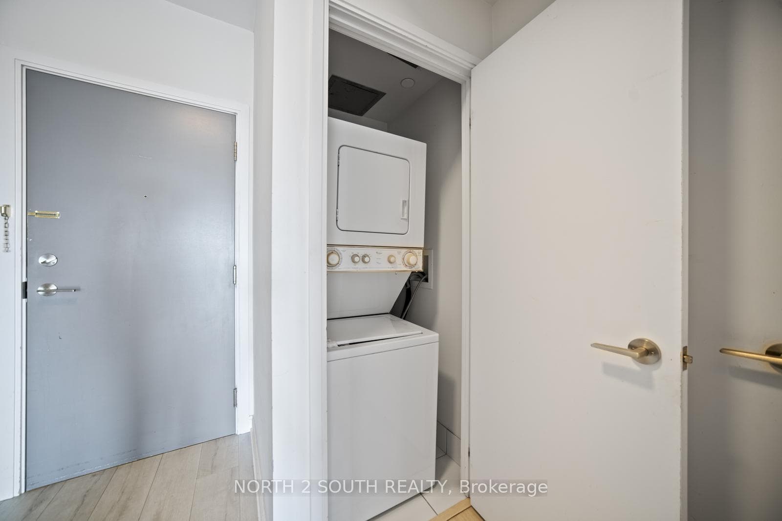 760 The Queensway Avenue Unit 509 photo 29