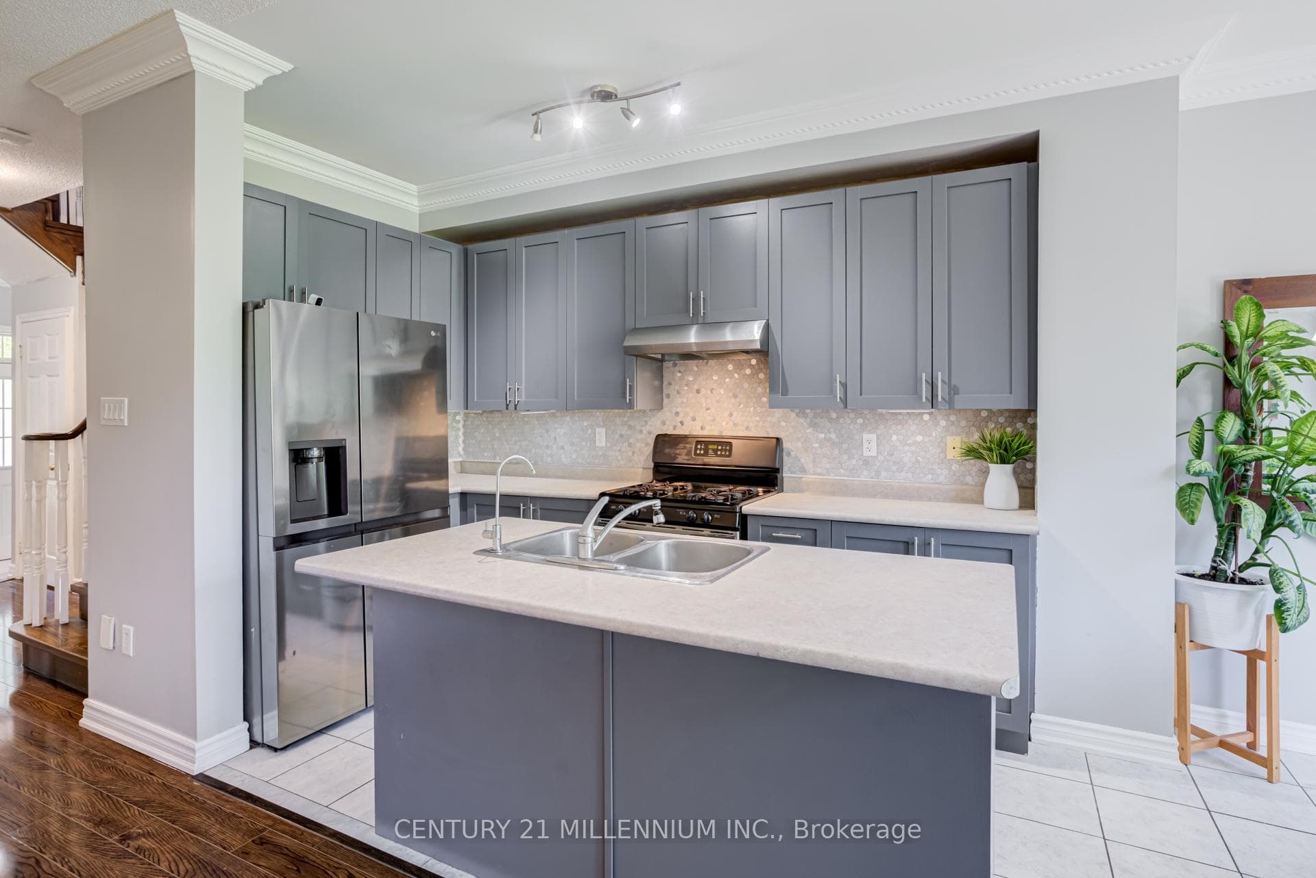 57 Seahorse Avenue photo 12