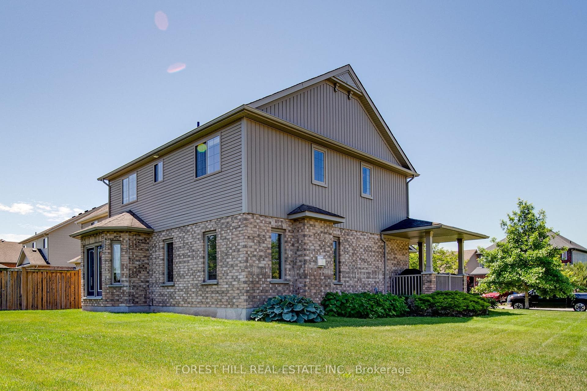 54 Chamberlain Crescent photo 49