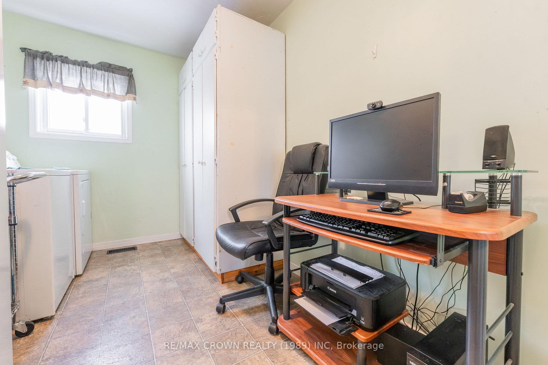 16 Lasalle Avenue photo 19