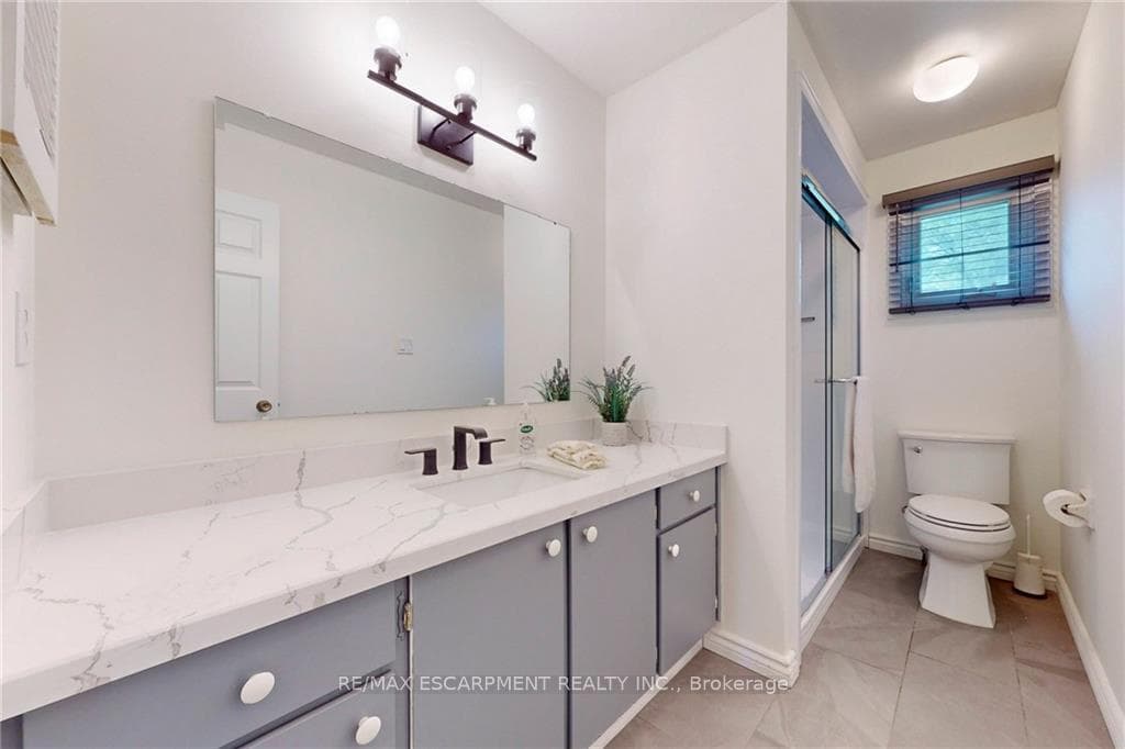 512 Scarlett Crescent photo 14