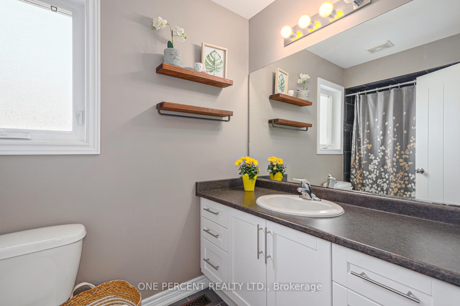83 40th Street photo 24