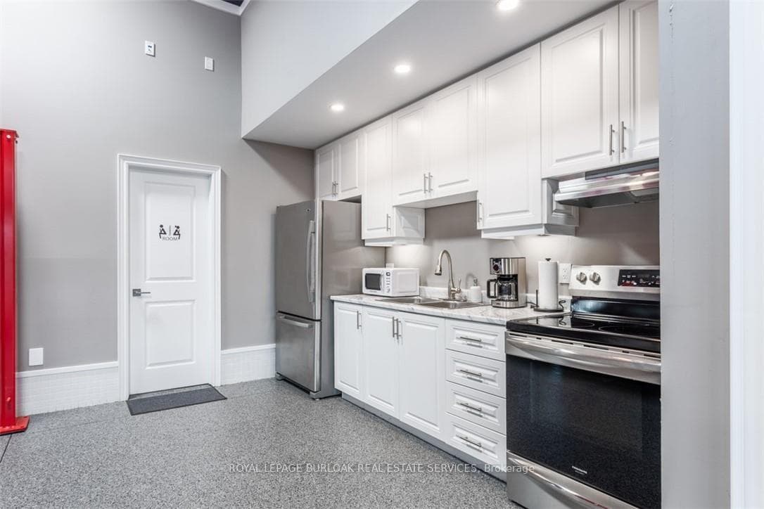 4939 Thirty Road photo 36