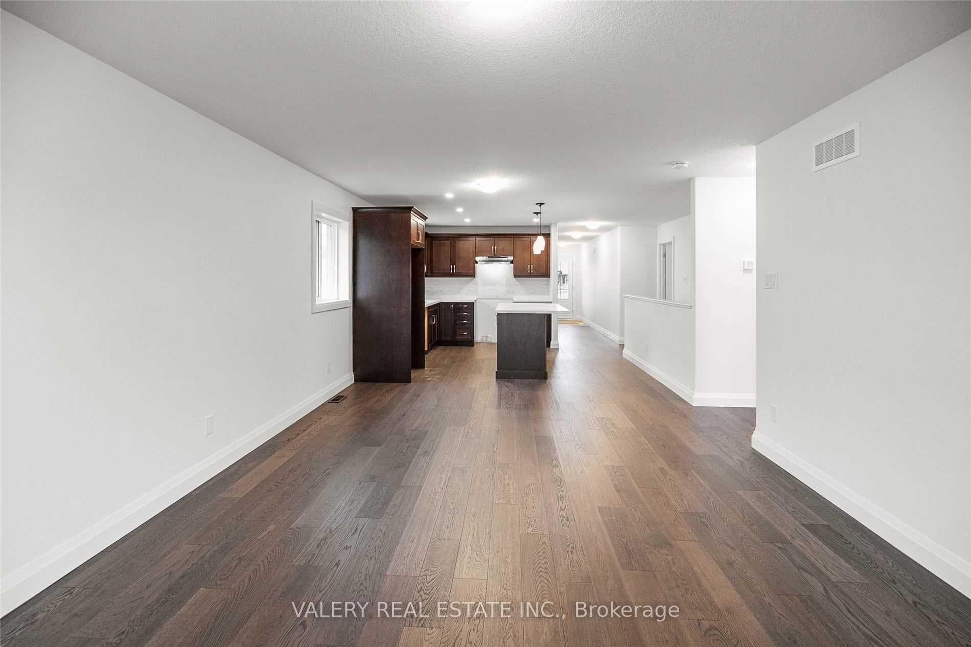 9 Peachleaf Lane photo 12