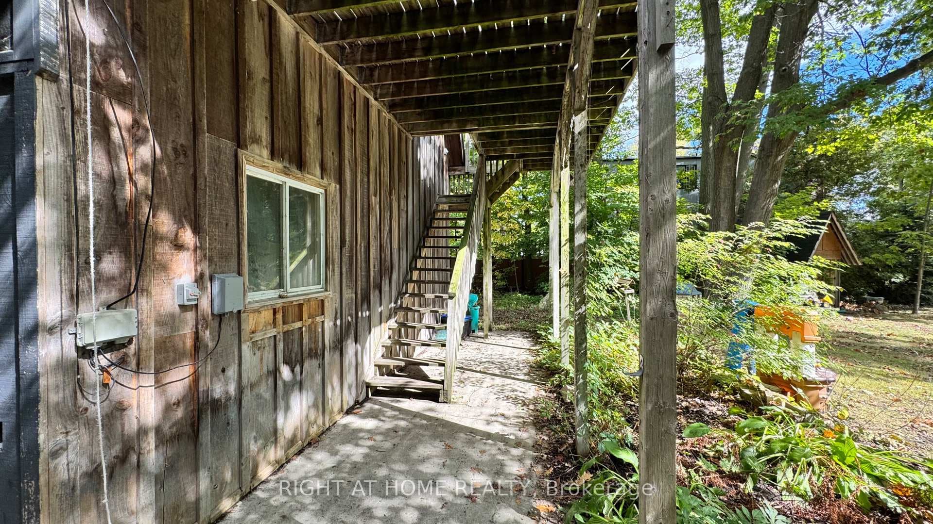 3911 Algonquin Avenue photo 4