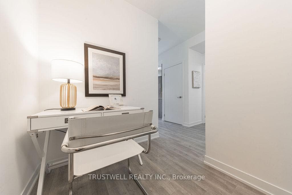 38 Simcoe Promenade Unit 407 photo 12
