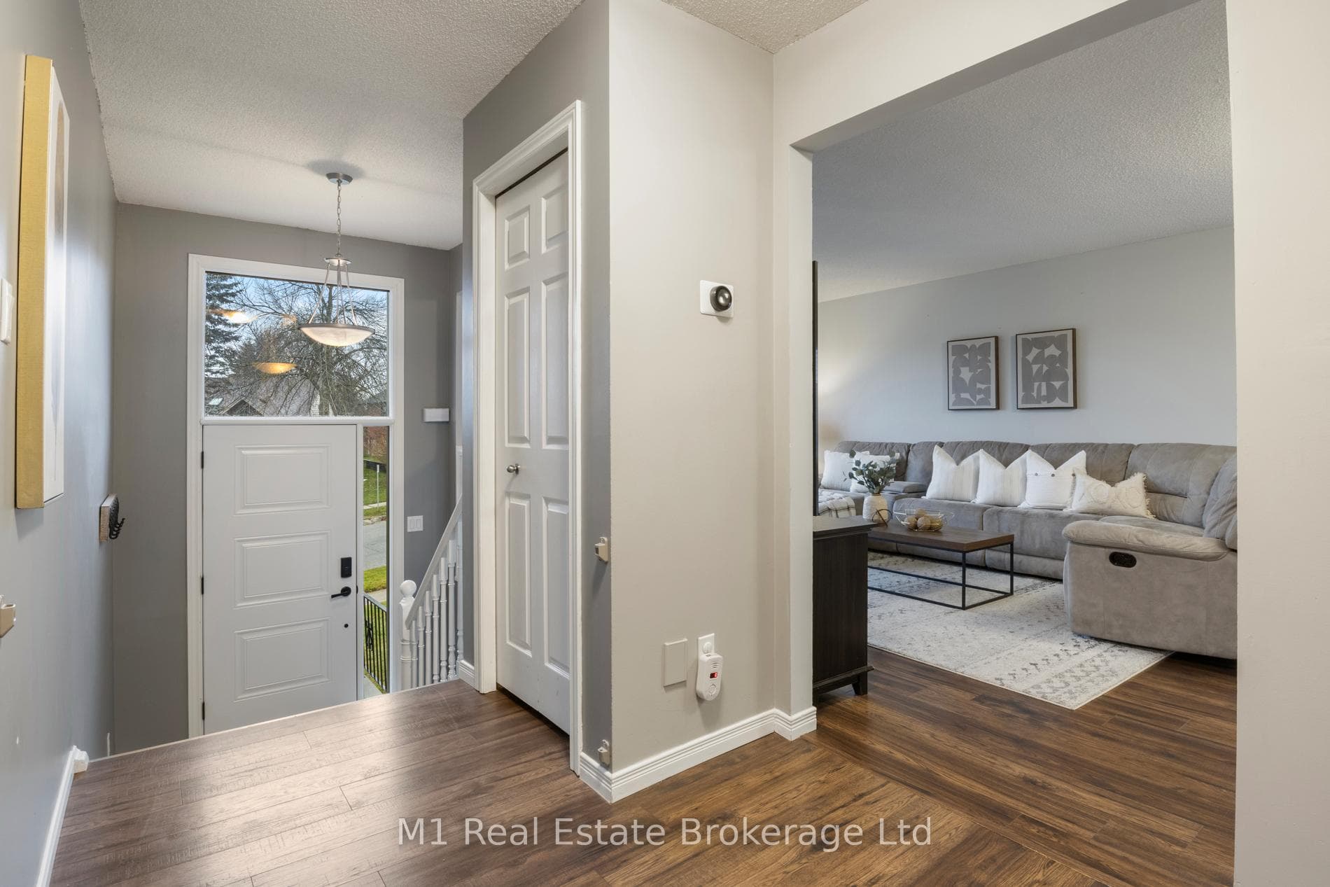 516 Harvey Street photo 5