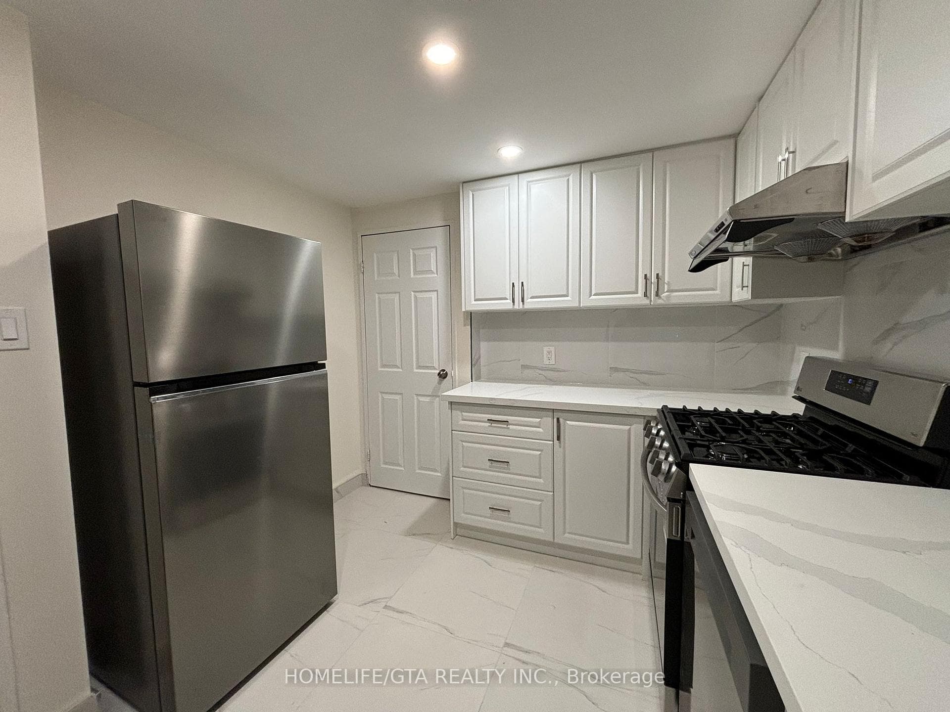 113 Cultra Square Unit Lower photo 12