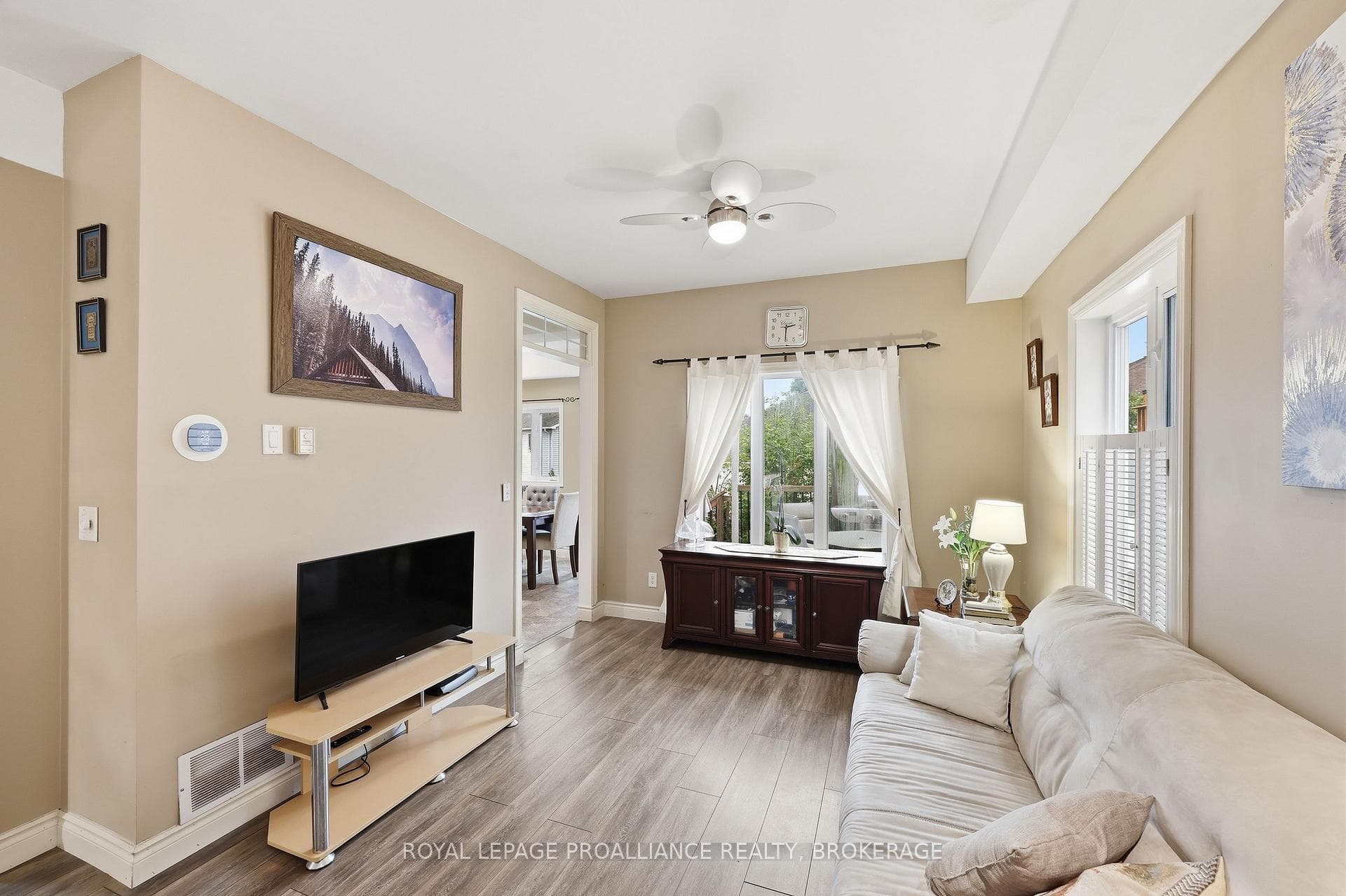 440 Conservatory Drive photo 12