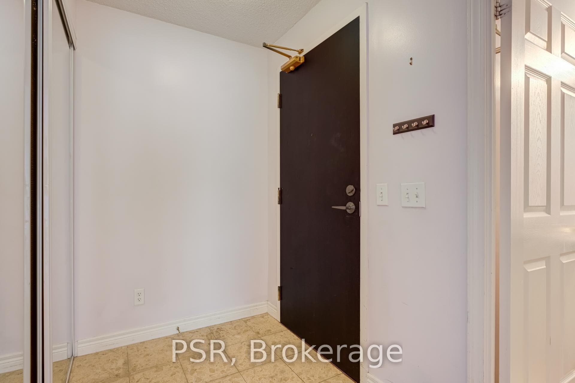30 Grand Trunk Crescent Unit 1106 photo 26