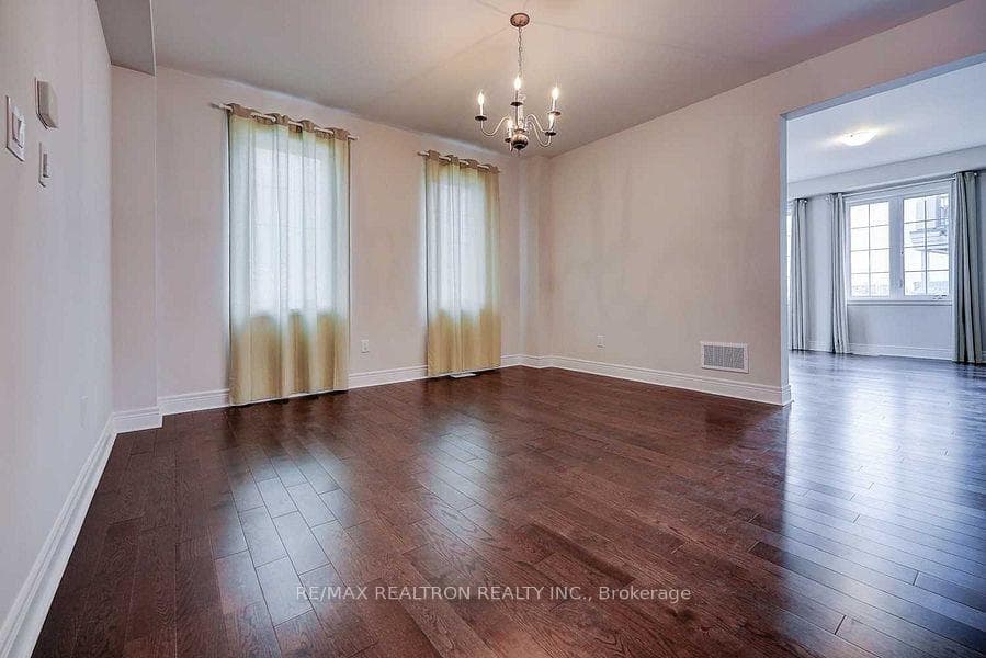 78 Jinnah Avenue photo 8