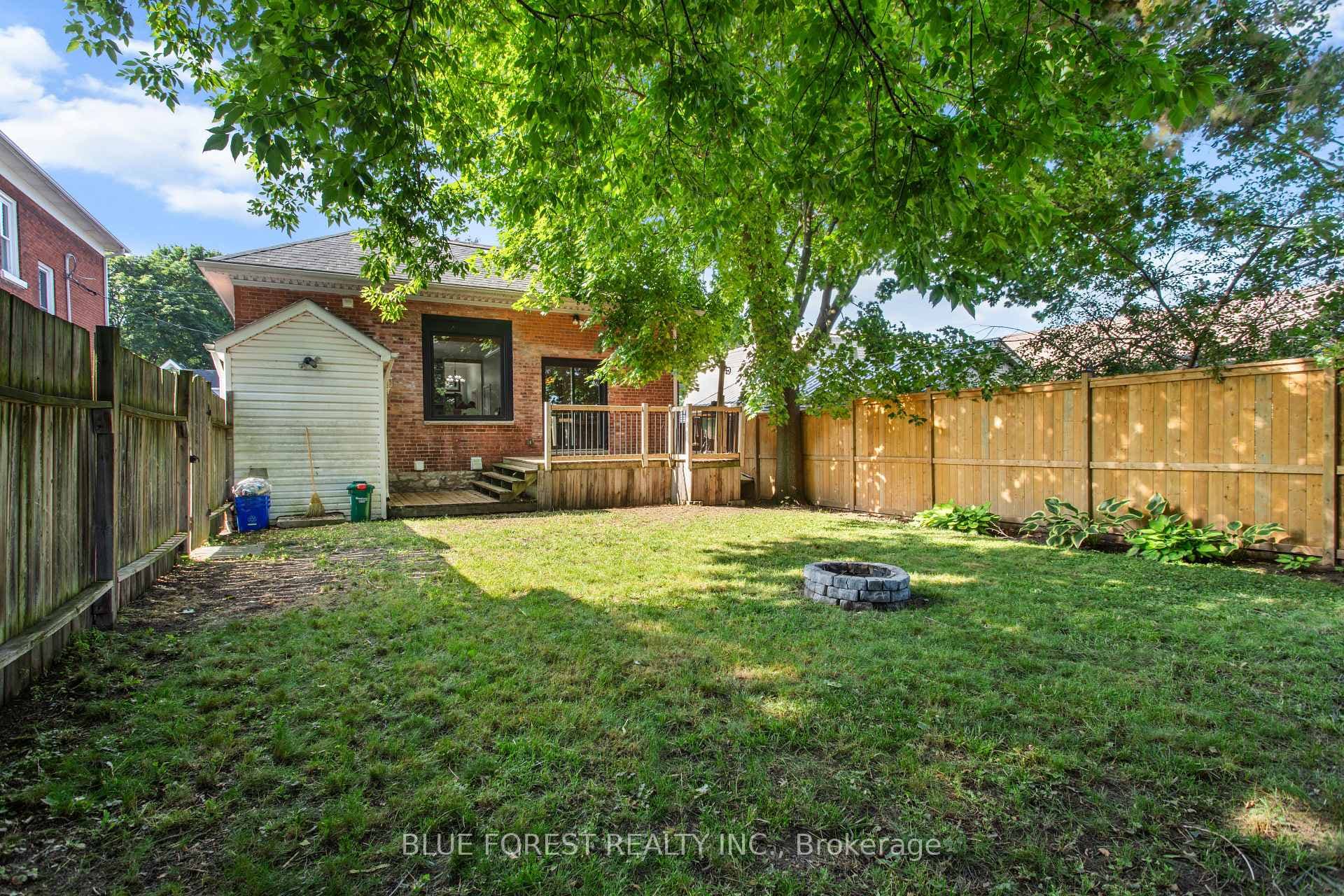 295 Buller Street photo 48