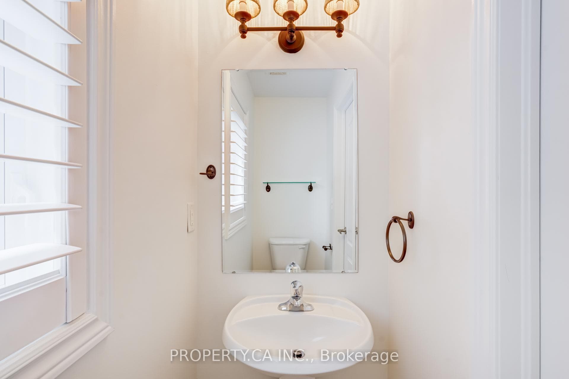 3347 Eglinton Avenue photo 19