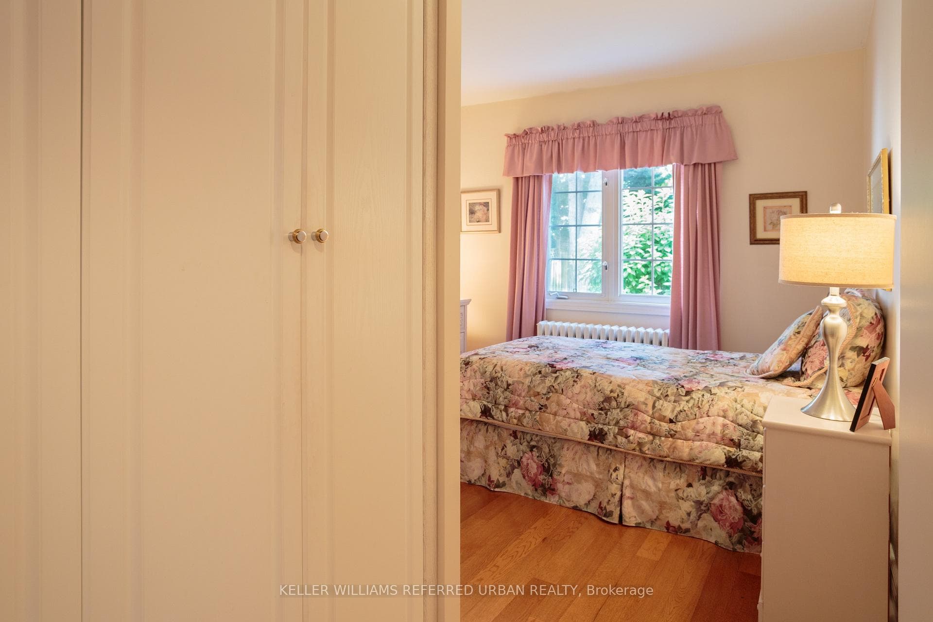 345 Moore Avenue photo 17