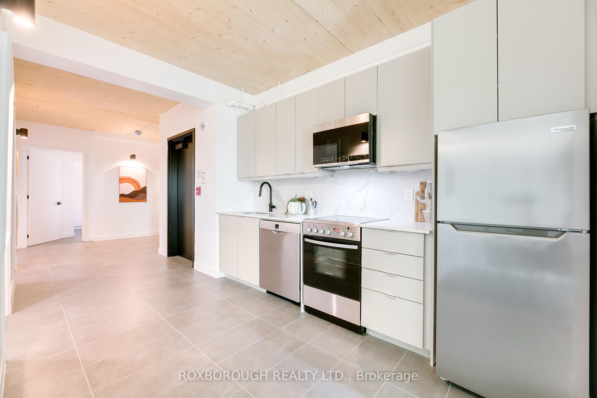 1598 Queen Street Unit 201 photo 16