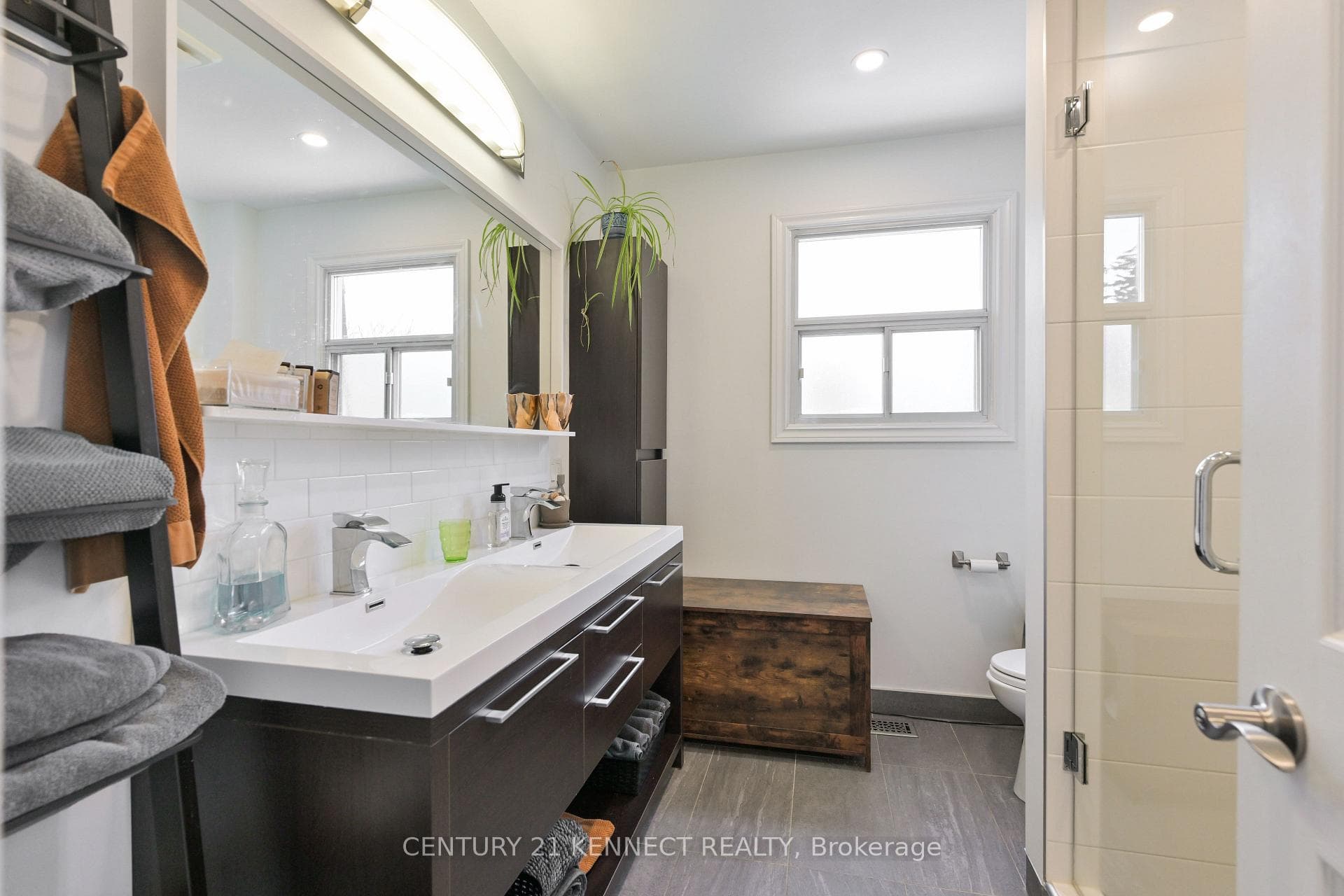115 Rosemount Avenue photo 34