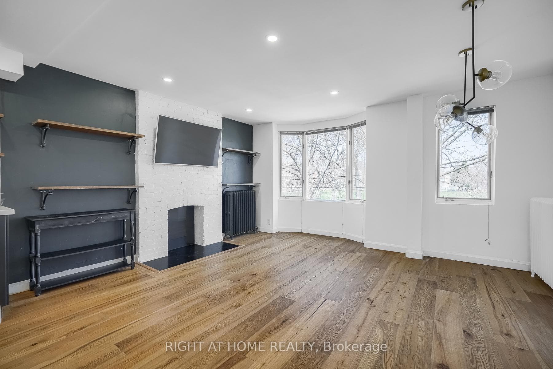 162 Bartlett Avenue photo 6