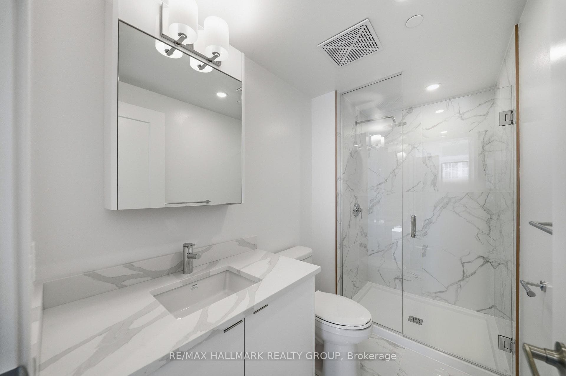 180 George Street Unit 2008 photo 11