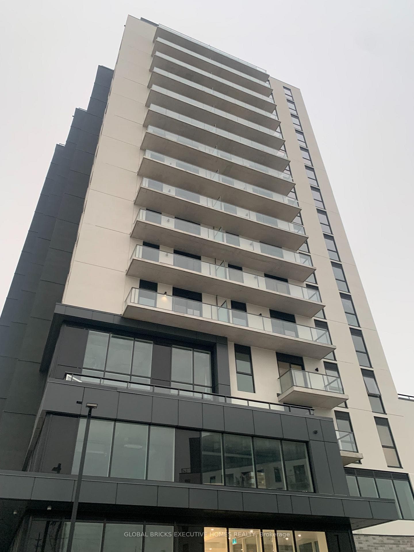 33 Erie Avenue Unit 1806 photo 2