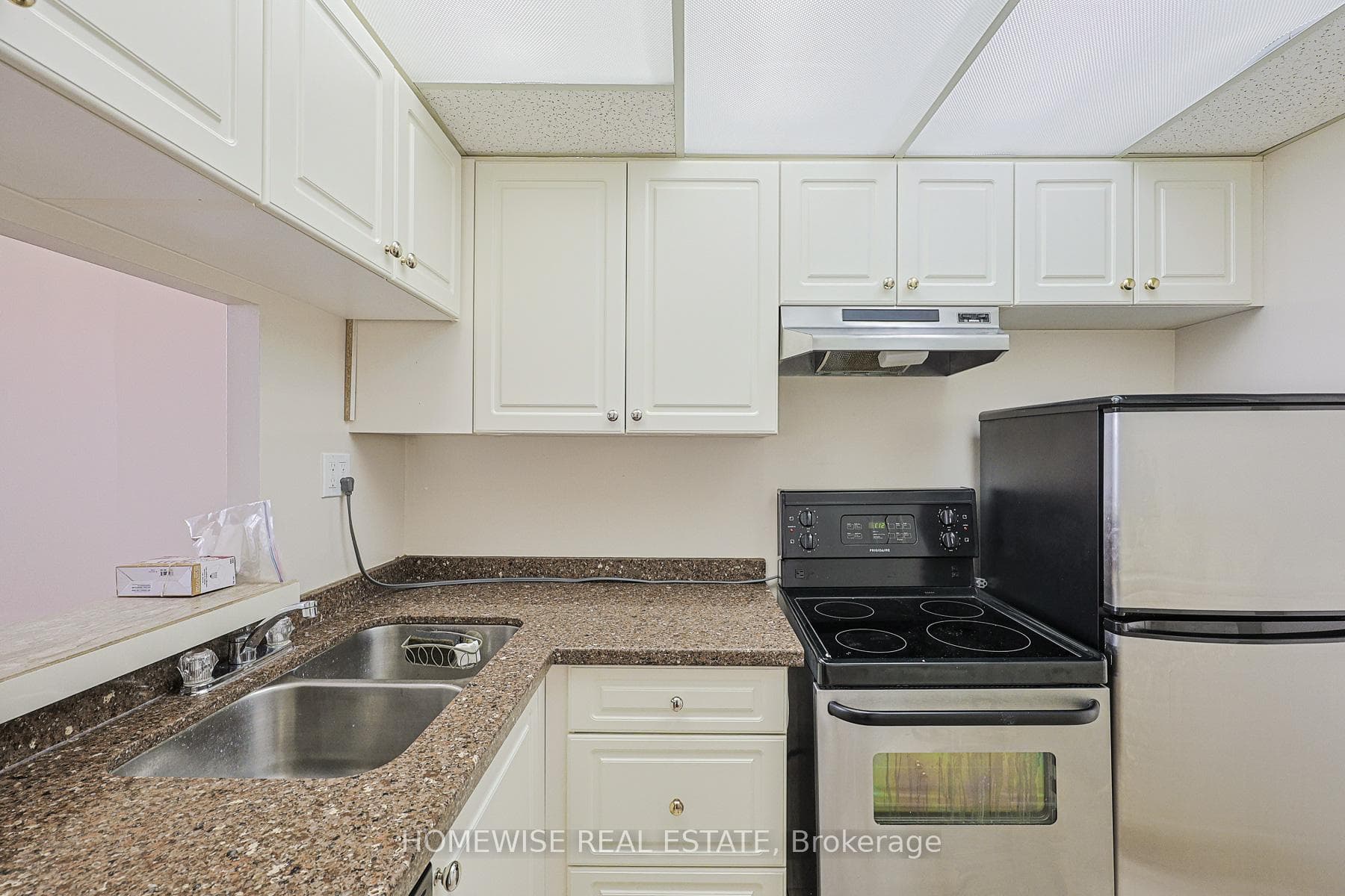 485 Kingston Road Unit 611 photo 7