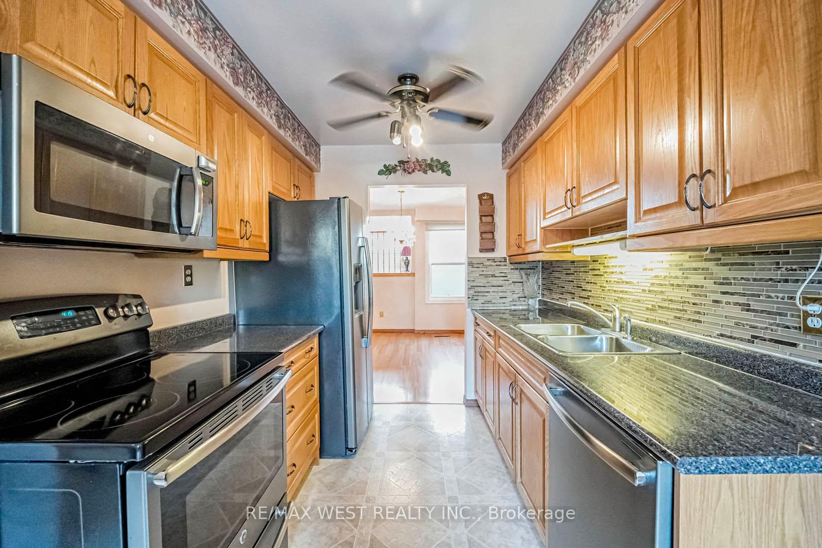 477 Hansen Road photo 14