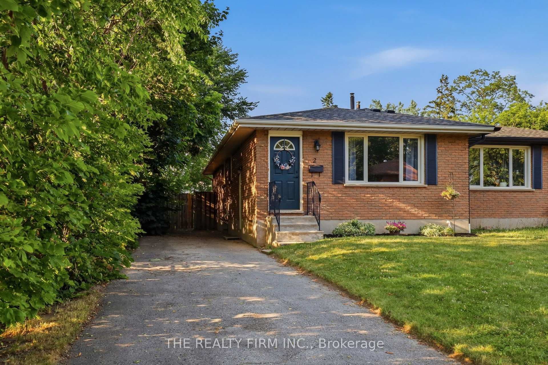 2 Noel Avenue photo 2