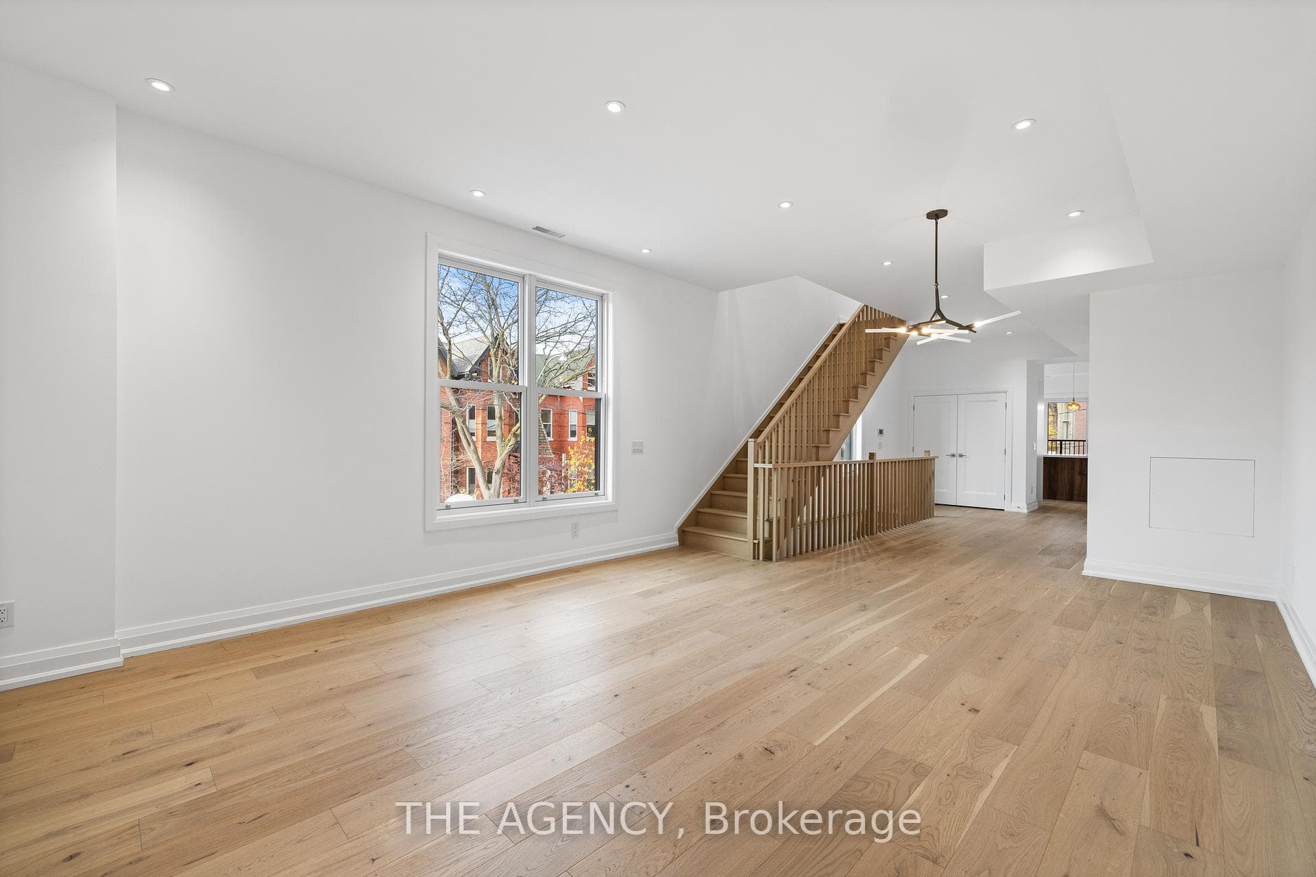 139 Robert Street Unit 2 photo 7