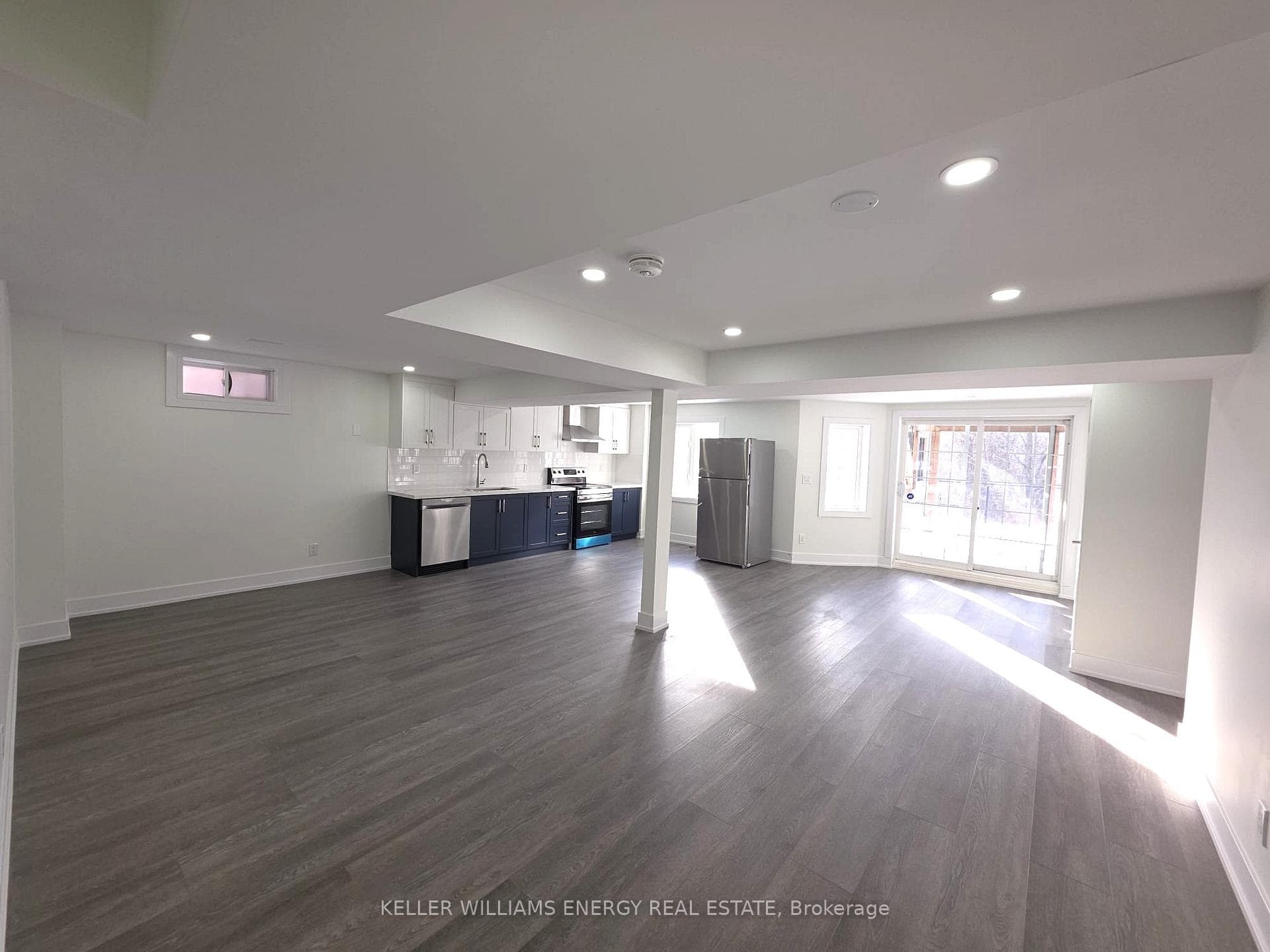 131 Root Crescent Unit Basement photo 8