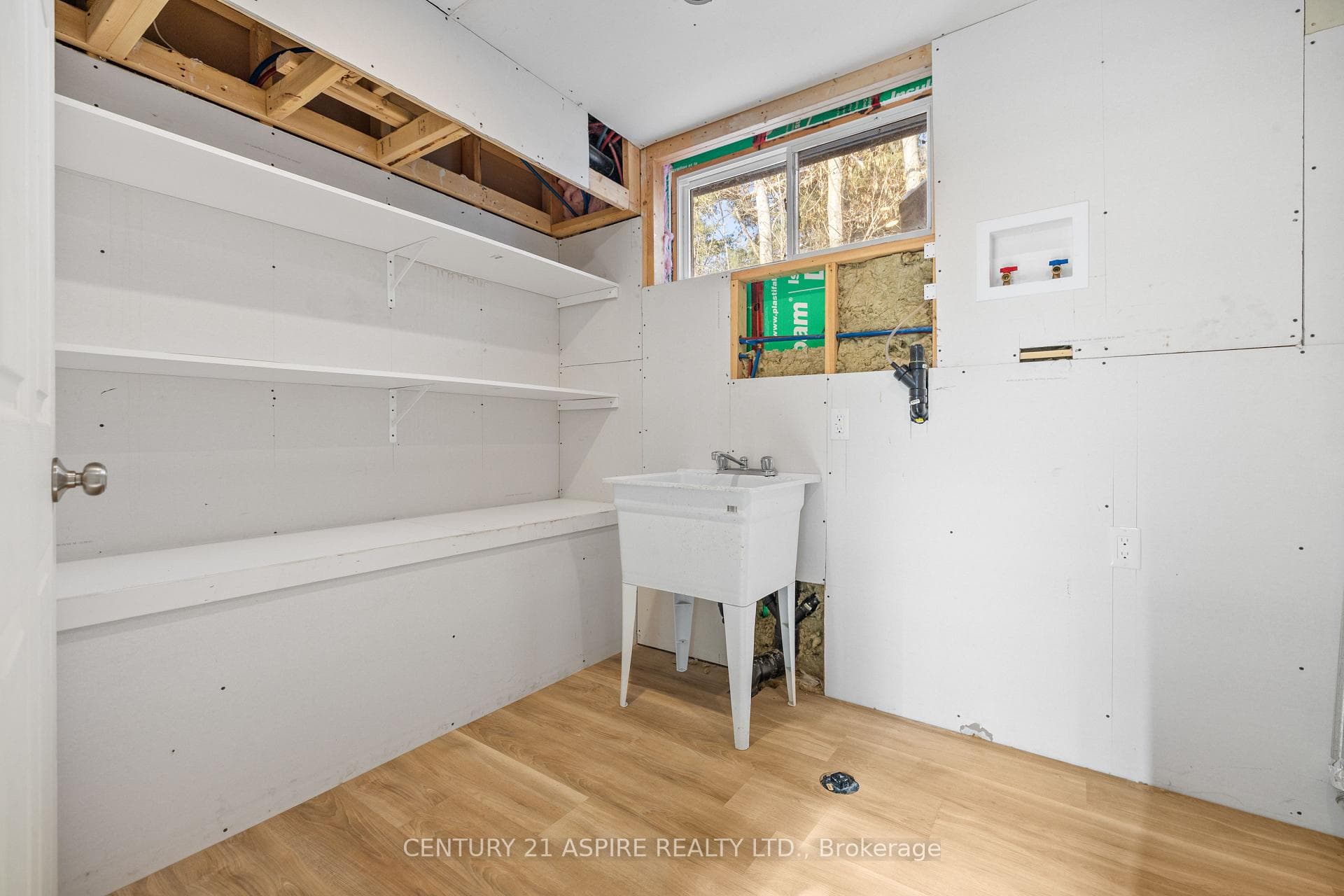 84 Sandy Beach Road photo 27