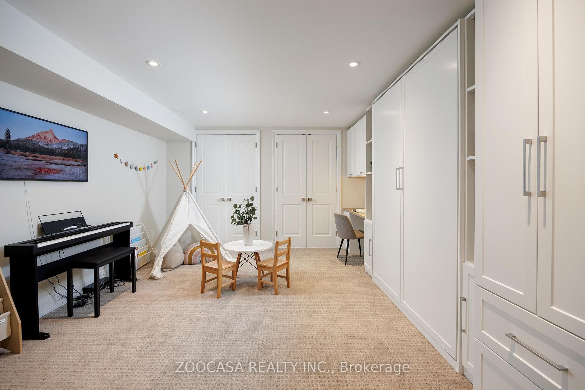 95 Walker Avenue photo 38