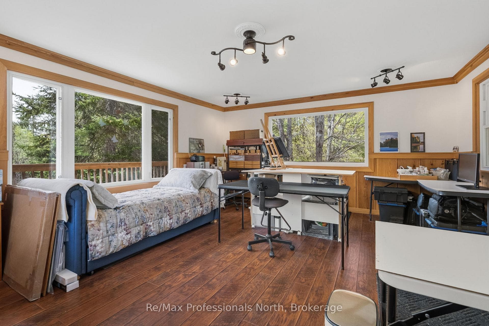 3569 Chetwynd Road photo 33