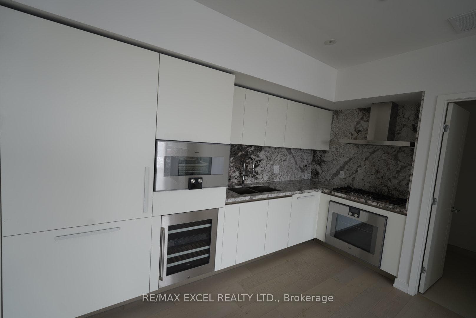 1315 Bay Street Unit 1203 photo 2