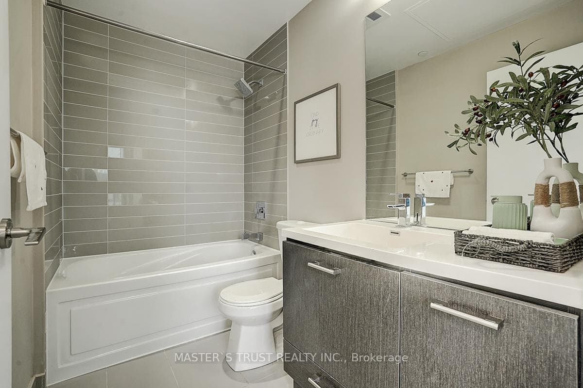 87 Peter Street Unit 3602 photo 14