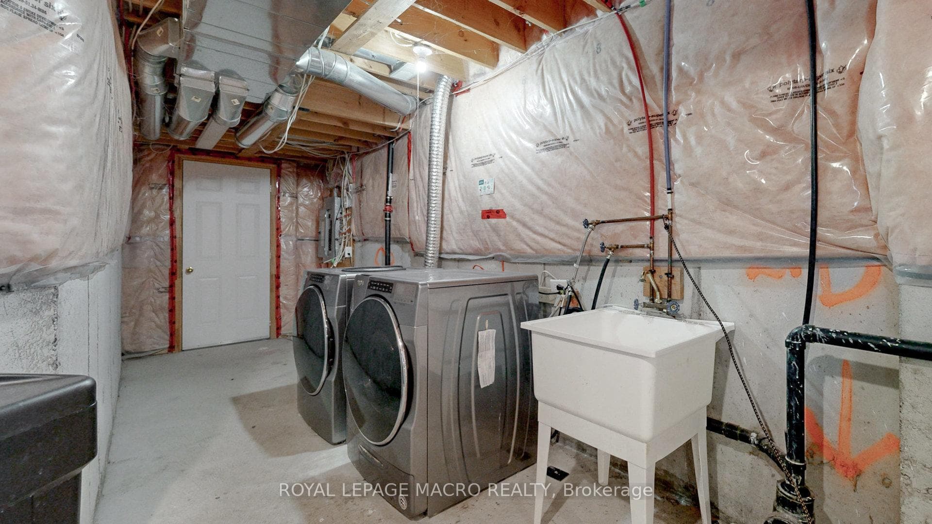 529 Reeves Way Boulevard photo 34