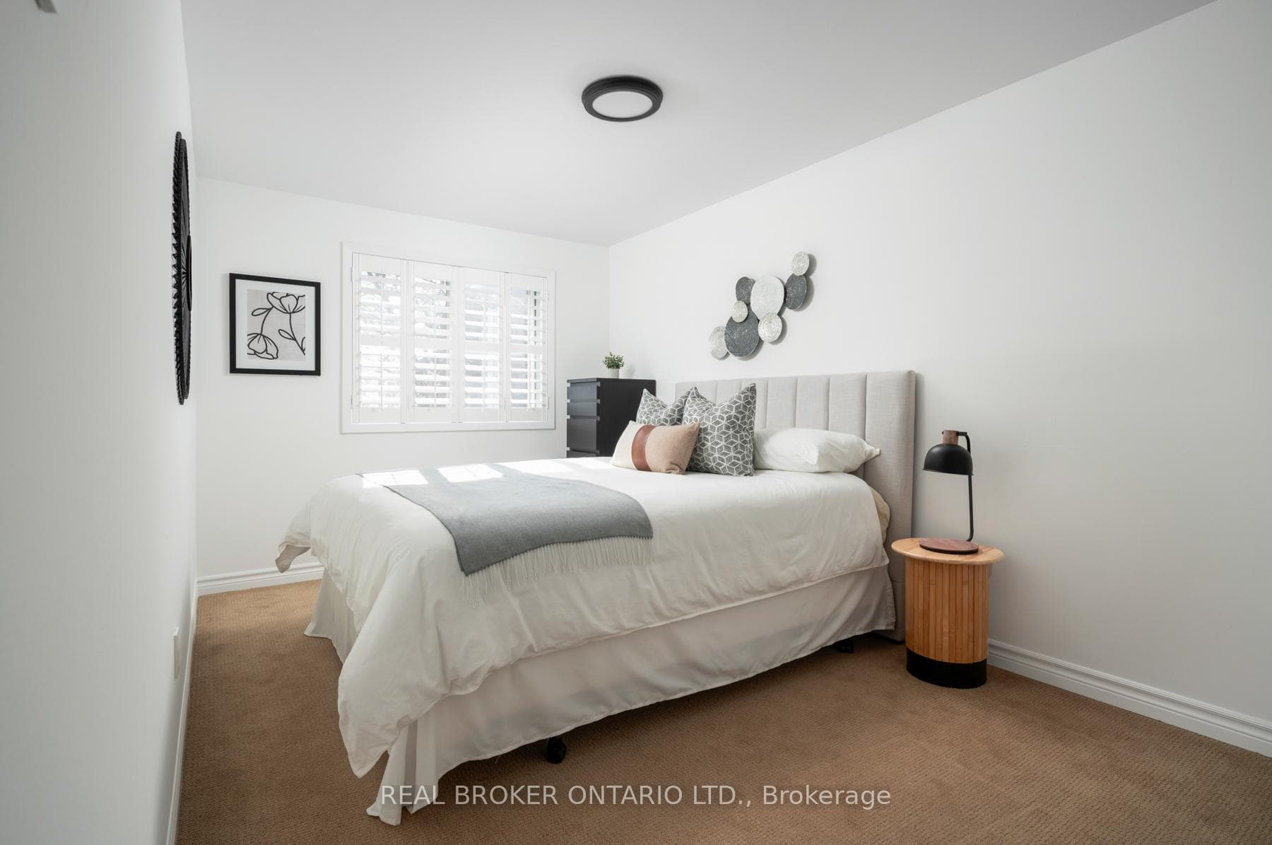 17 Knightsbridge Way photo 29