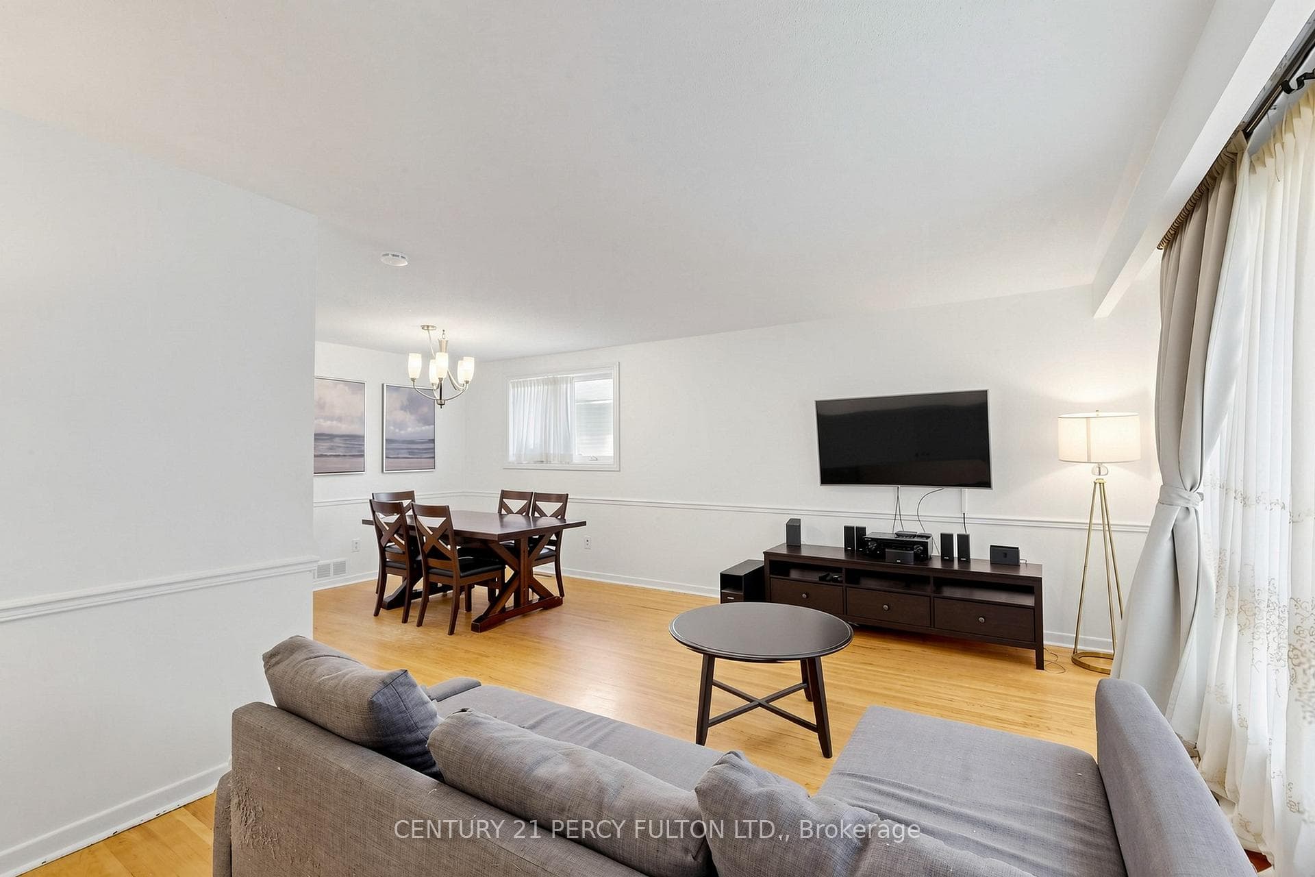 10 Devins Drive photo 8
