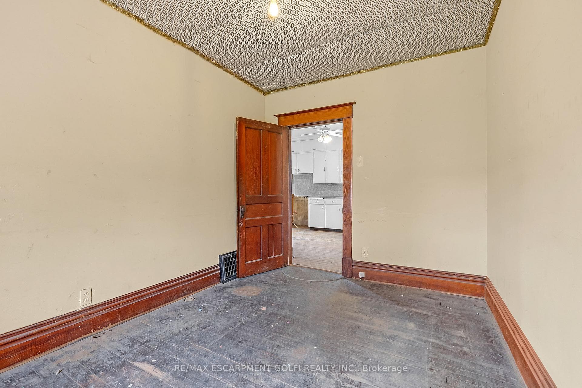 3199 Guyatt Road photo 15