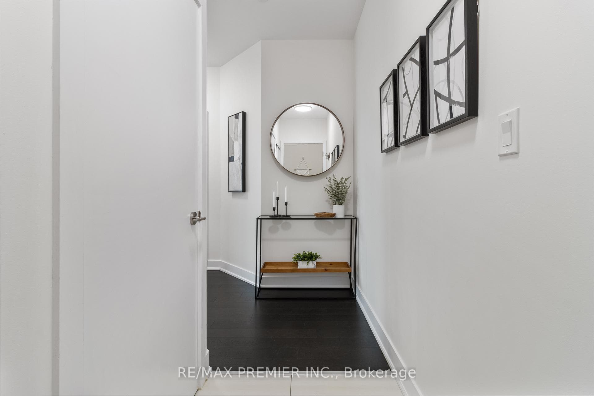 1486 Bathurst Street Unit 404 photo 7