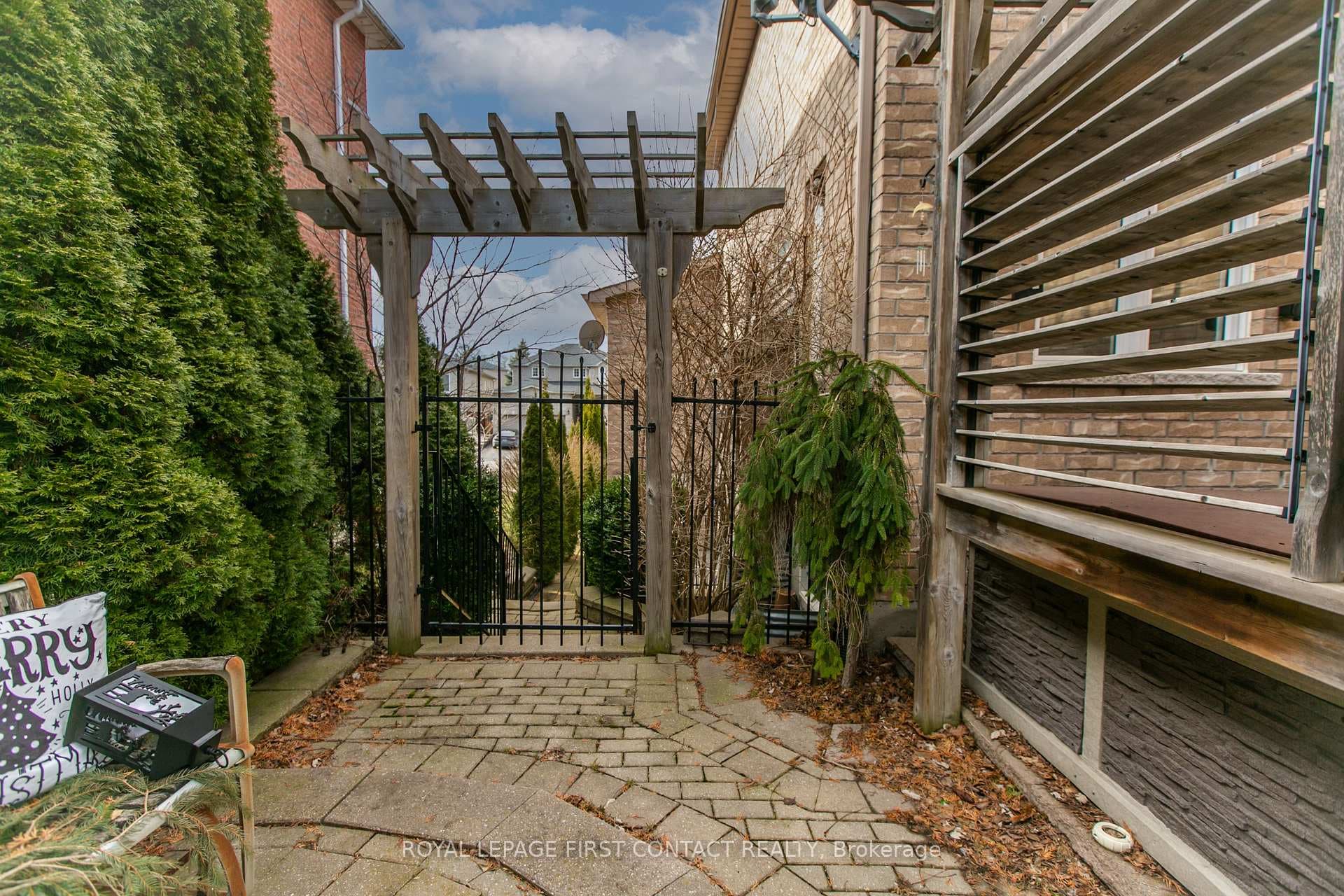 14 Pinecliff Crescent photo 28