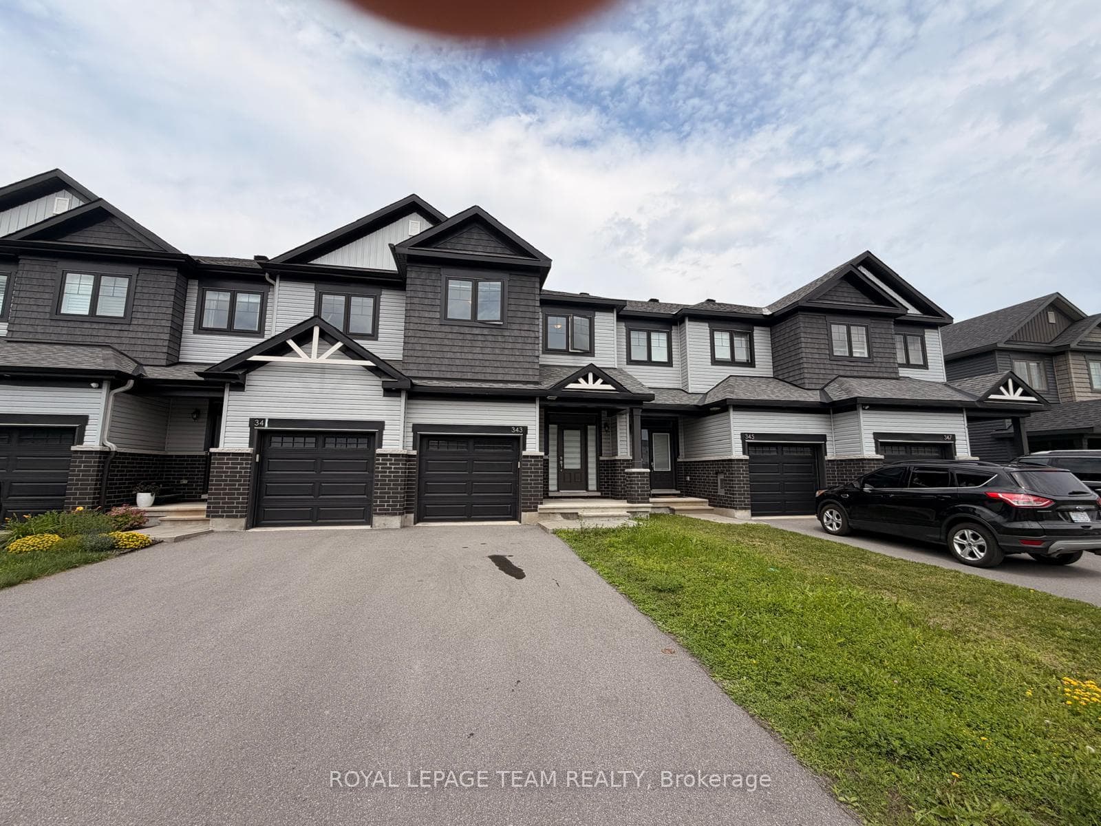 343 GRACKLE Street photo 2
