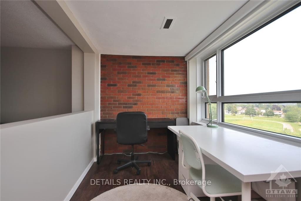 1356 MEADOWLANDS Drive Unit 604 photo 22