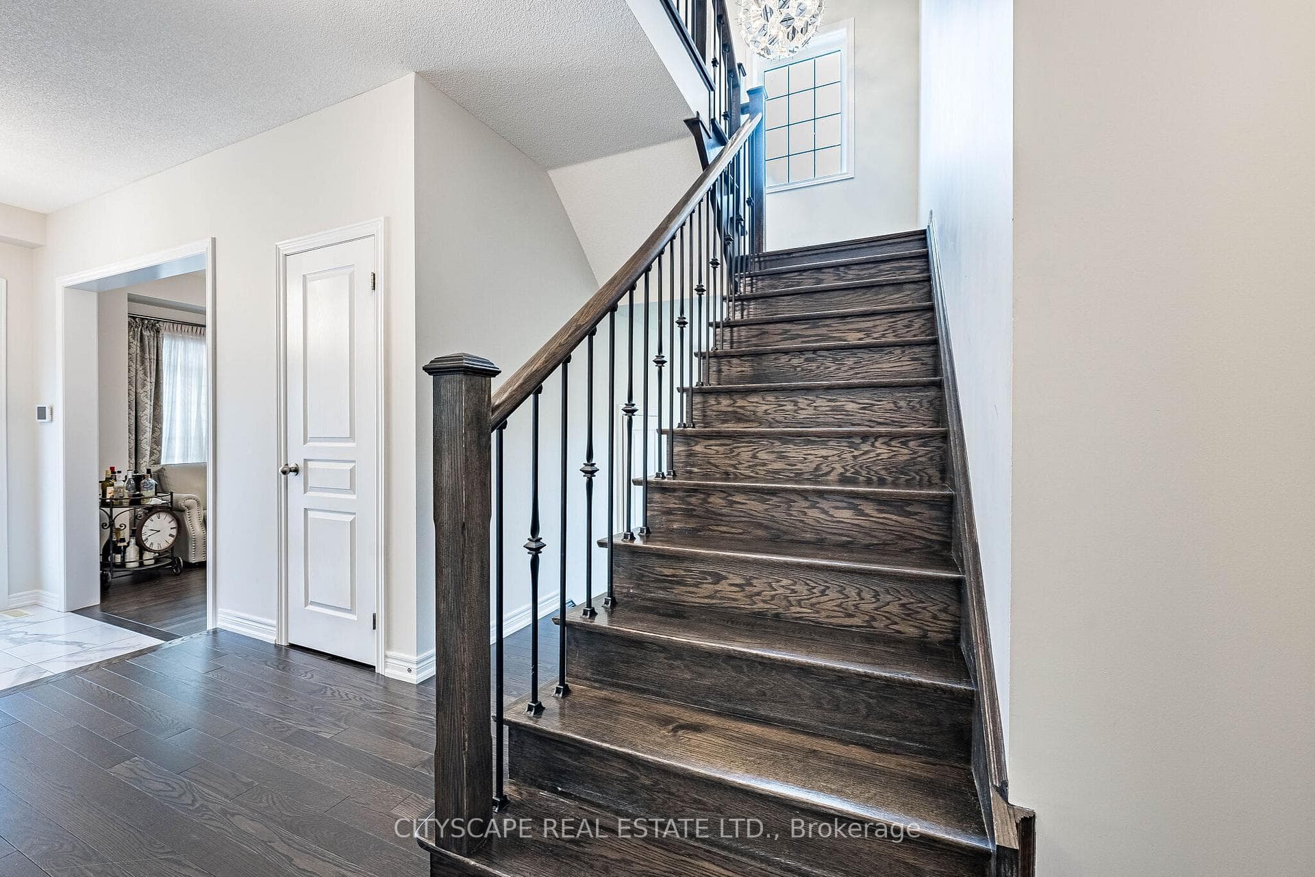 54 Ezra Crescent photo 18